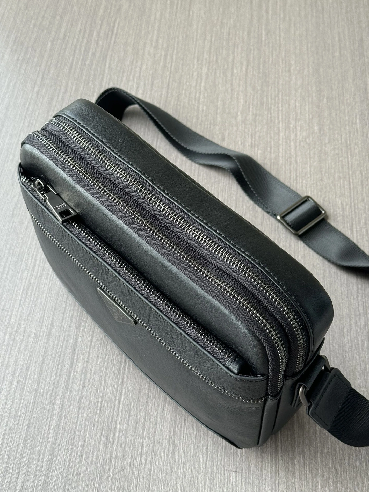 Efficient 9134 Prada AAA Man Messenger Bags