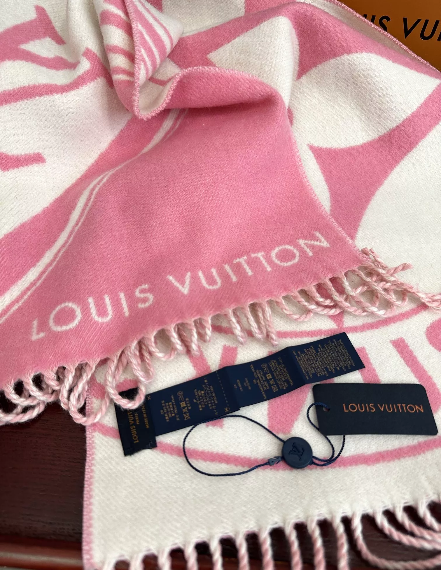 Efficient 9172 Louis Vuitton Scarf For Women