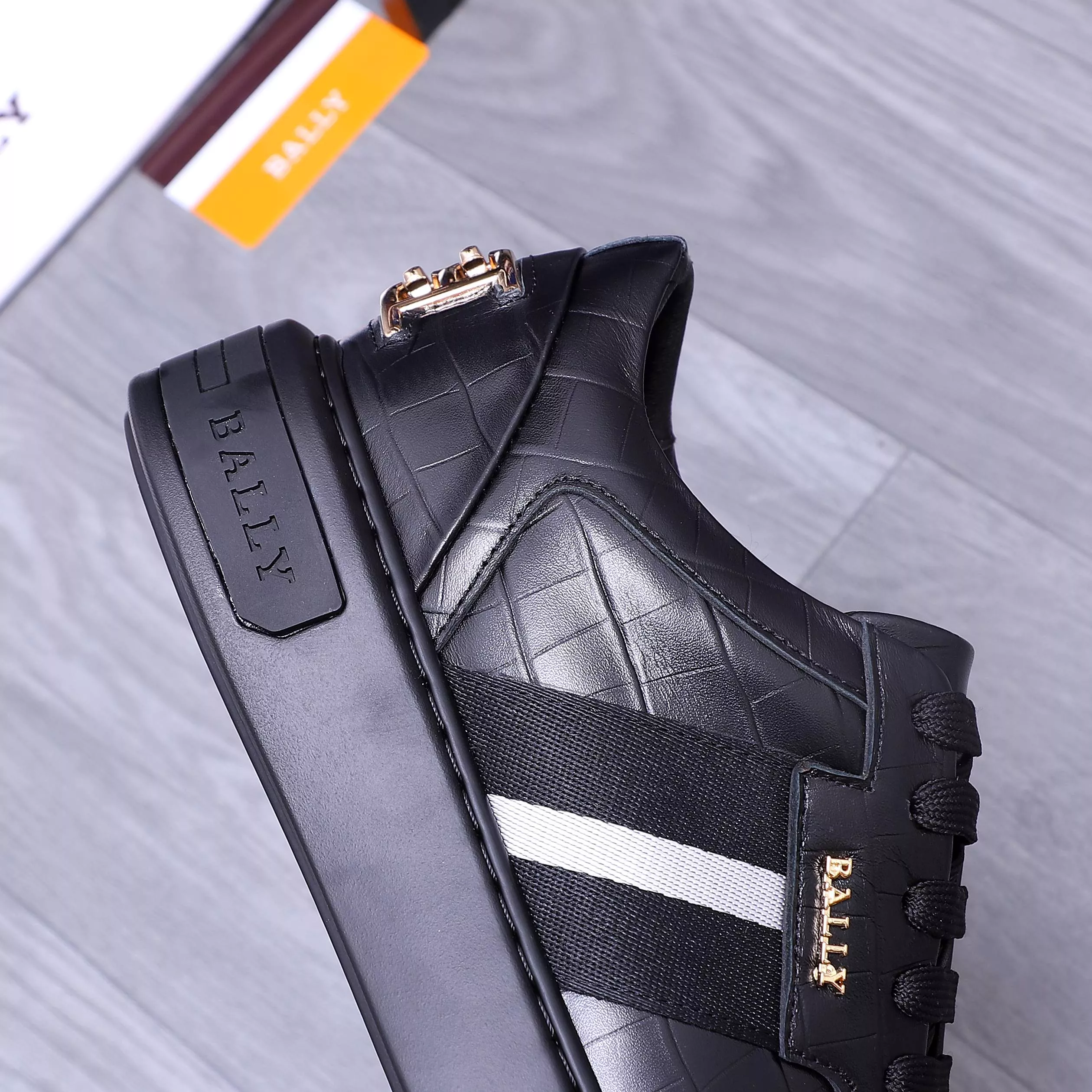 Efficient 9301 Bally Casual Shoes For Men