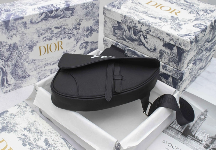 Efficient 9568 Christian Dior AAA Man Messenger Bags