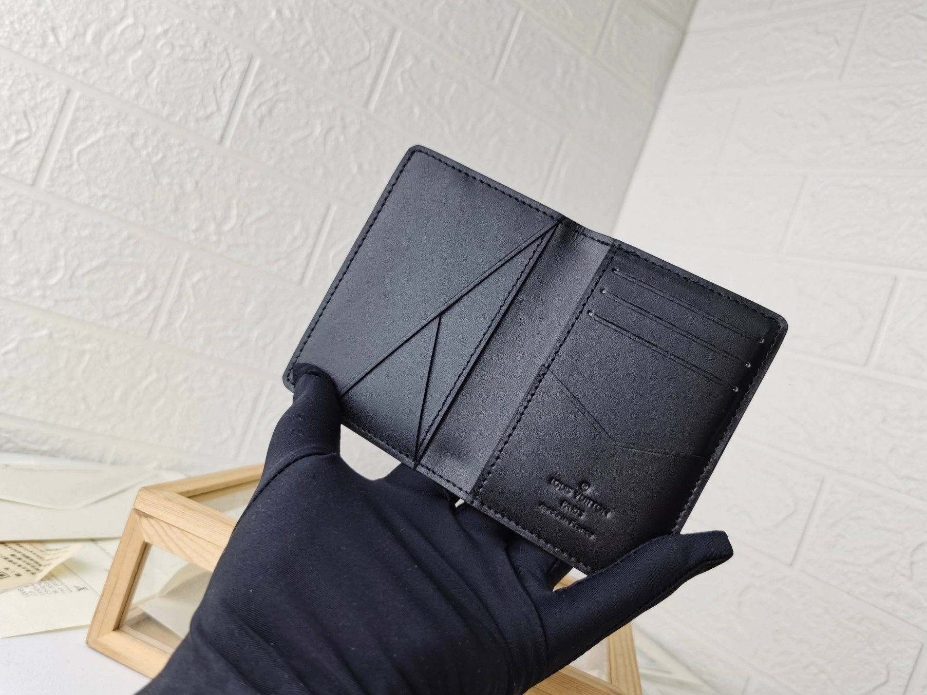 Efficient 9841 Louis Vuitton LV Card Case For Unisex