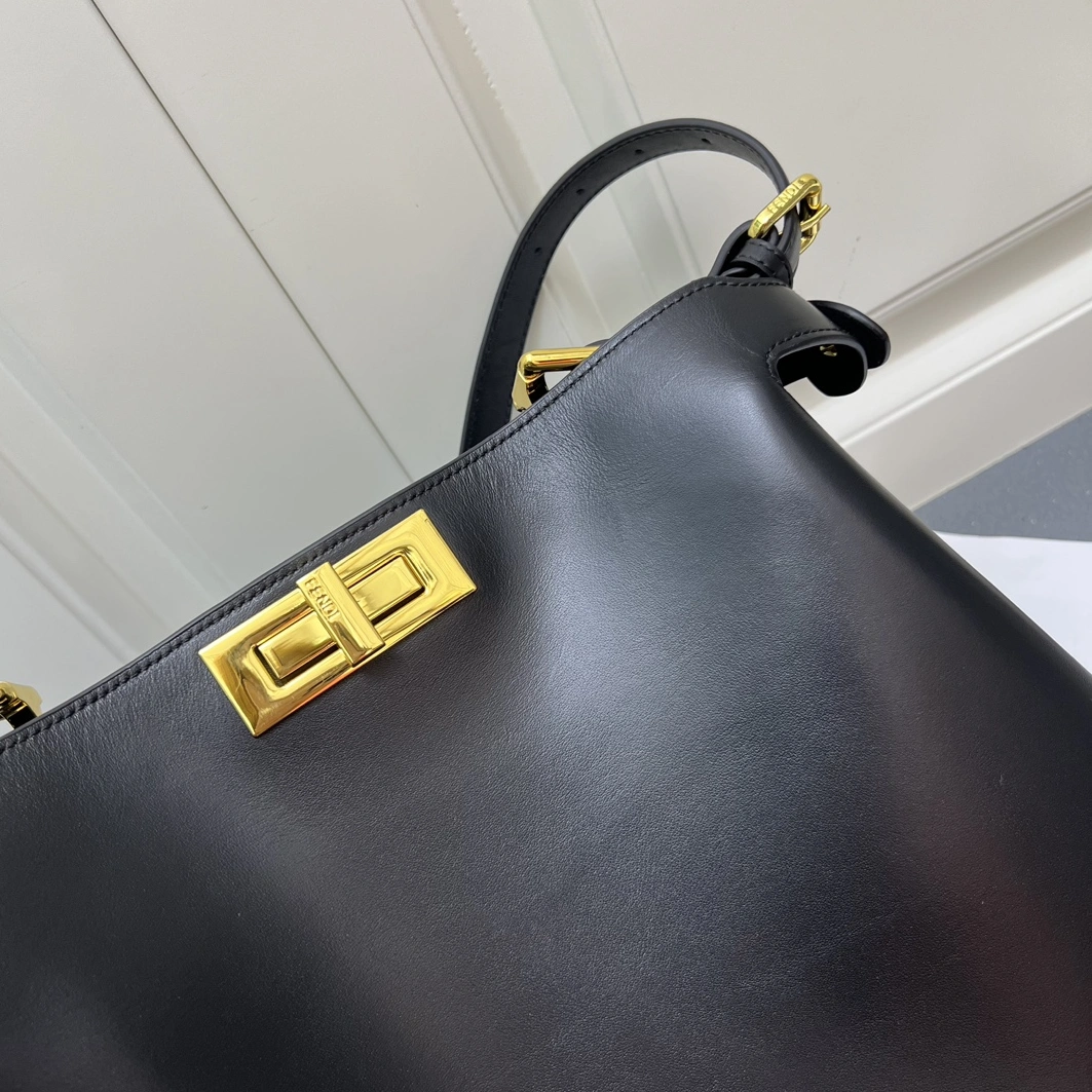 Efficient 9864 Fendi AAA Quality Messenger Bags For Women