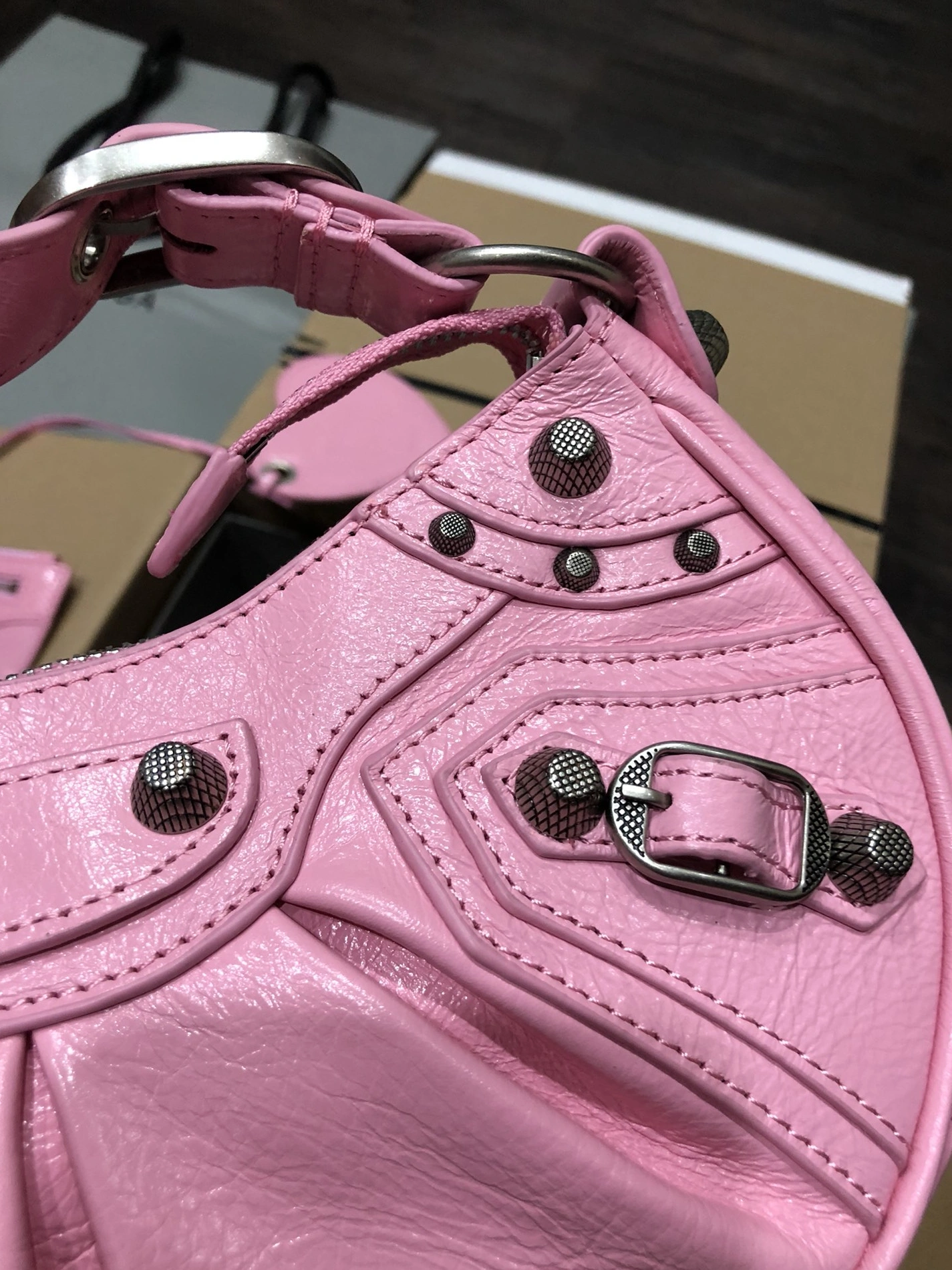 Elegant 1046 Balenciaga AAA Quality Messenger Bags For Women