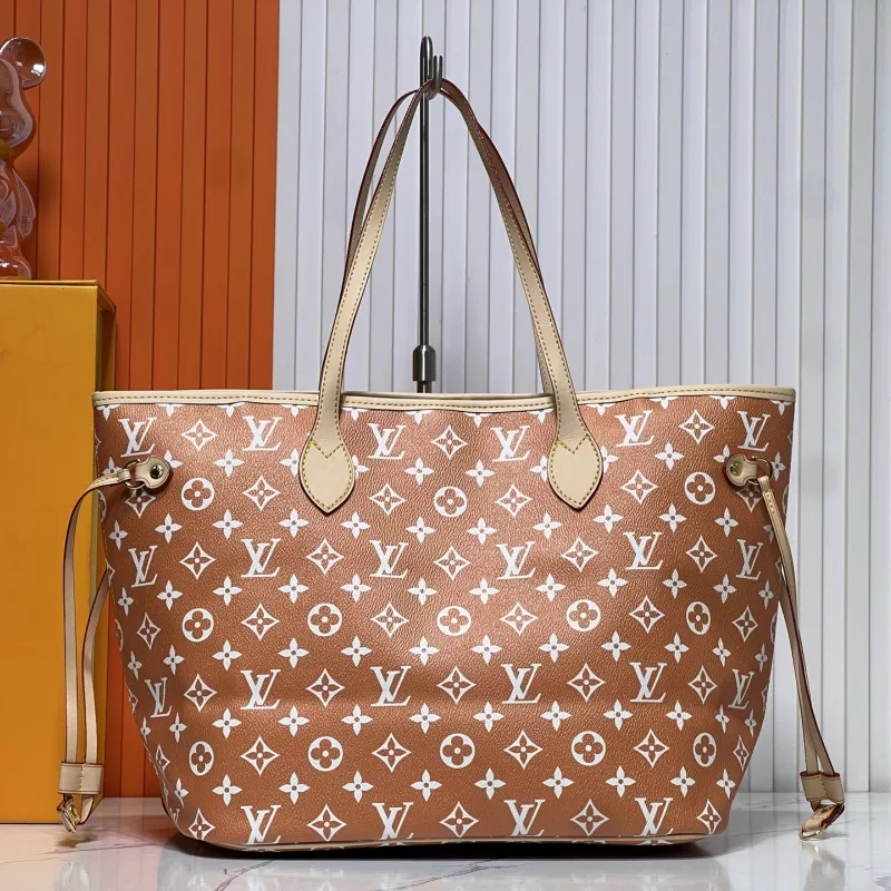 Elegant 1333 Louis Vuitton AAA Quality Shoulder Bags For Women