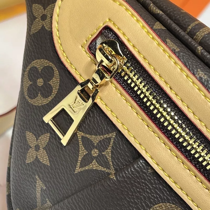 Elegant 1505 Louis Vuitton Messenger Bags For Women