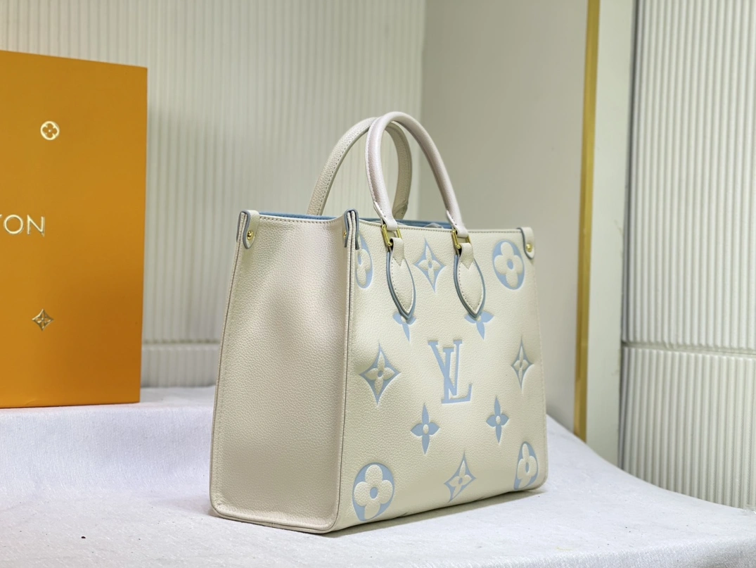 Elegant 1721 Louis Vuitton AAA Quality Tote-Handbags For Women