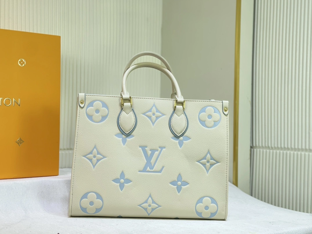 Elegant 1721 Louis Vuitton AAA Quality Tote-Handbags For Women