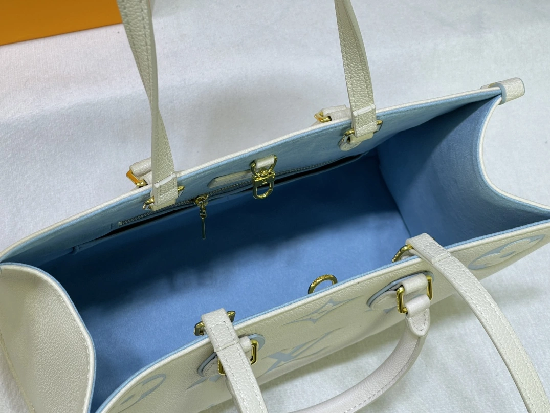 Elegant 1721 Louis Vuitton AAA Quality Tote-Handbags For Women