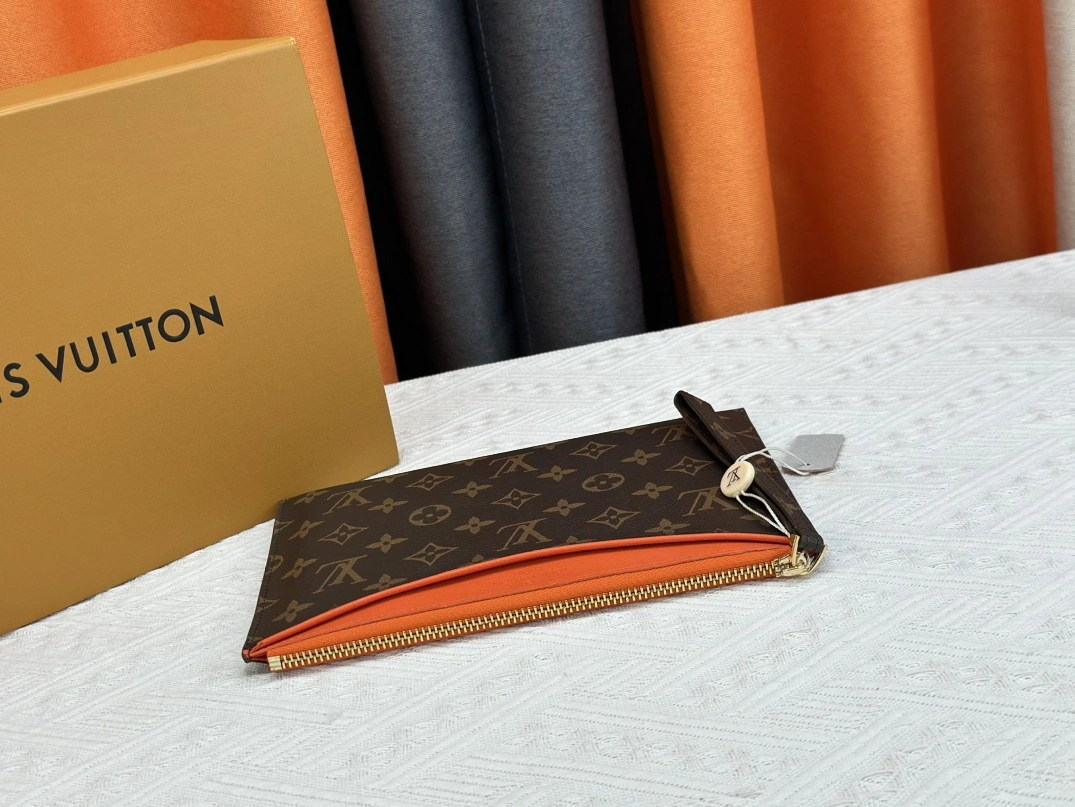 Elegant 1873 Louis Vuitton LV Wallets