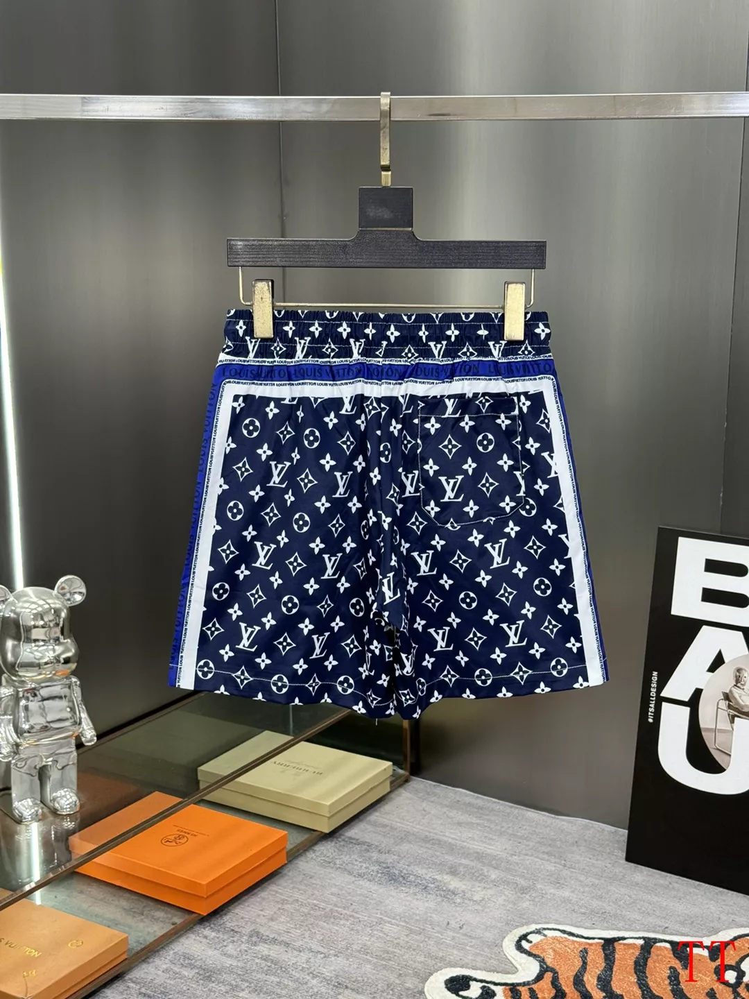 Elegant 1886 Louis Vuitton LV Pants For Men