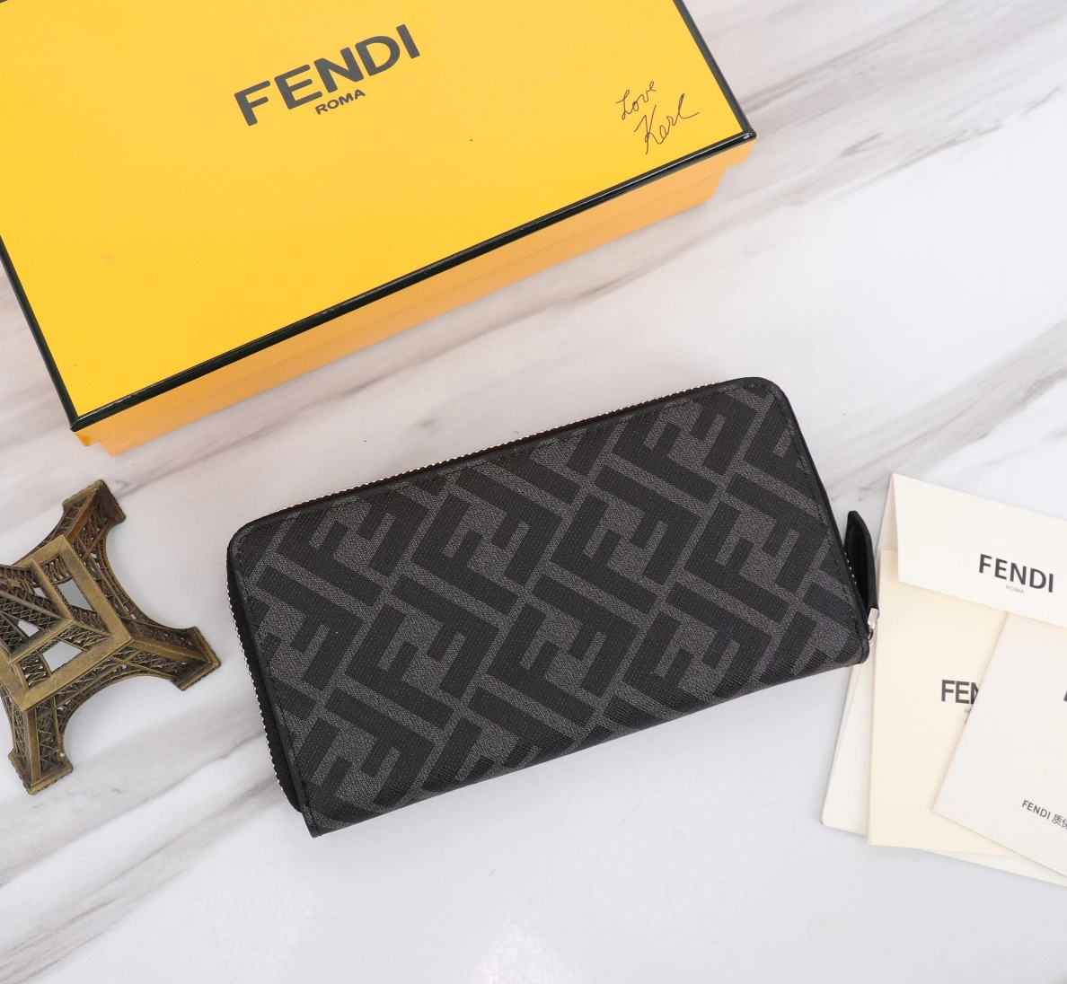 Elegant 1933 Fendi AAA Man Wallets