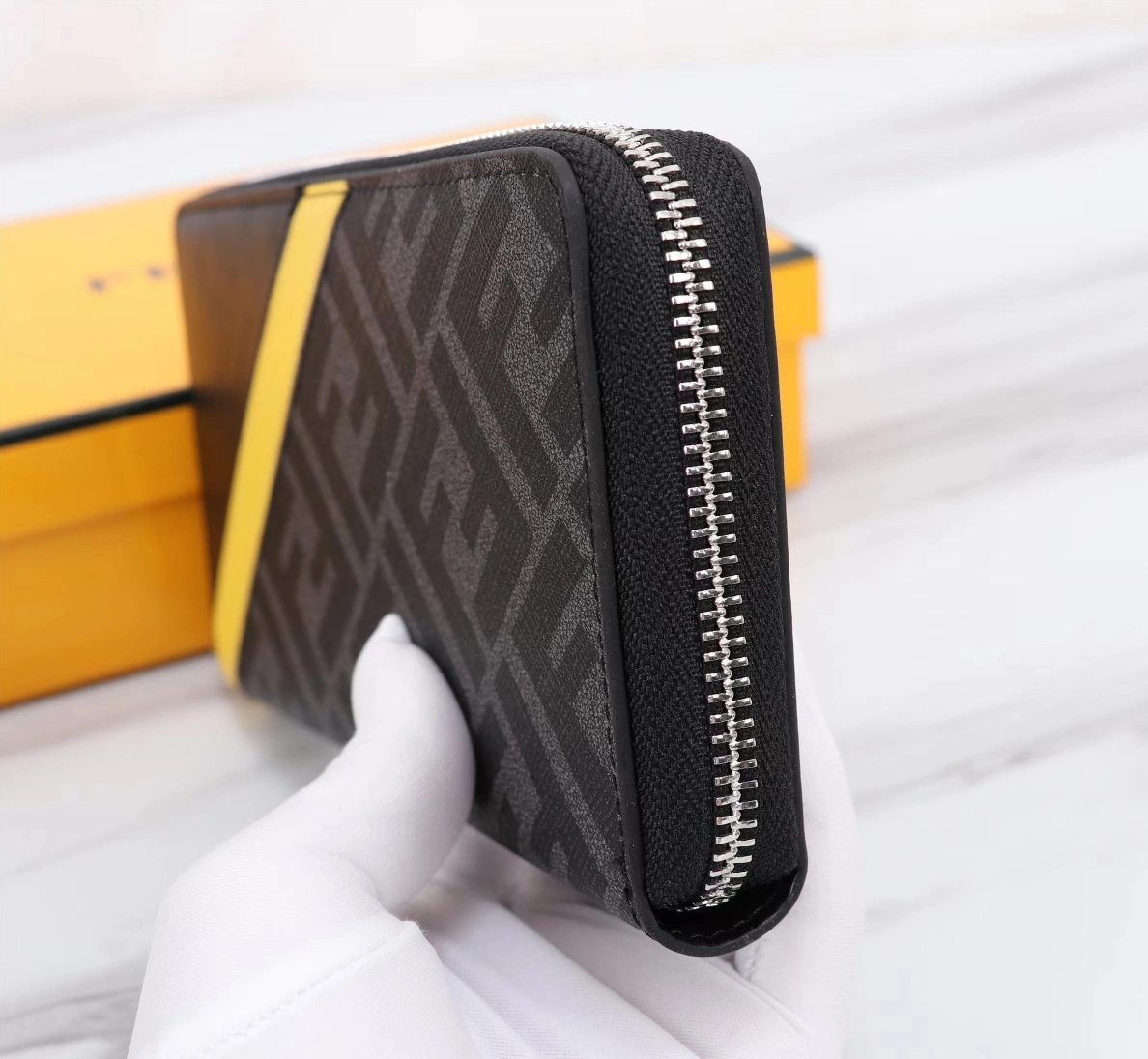 Elegant 1933 Fendi AAA Man Wallets