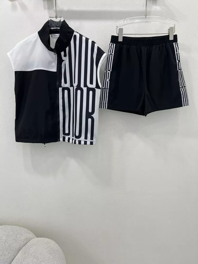 Elegant 1995 Christian Dior Tracksuits Sleeveless For Women