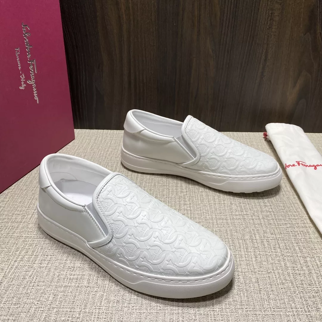 Elegant 2034 Salvatore Ferragamo Casual Shoes For Men