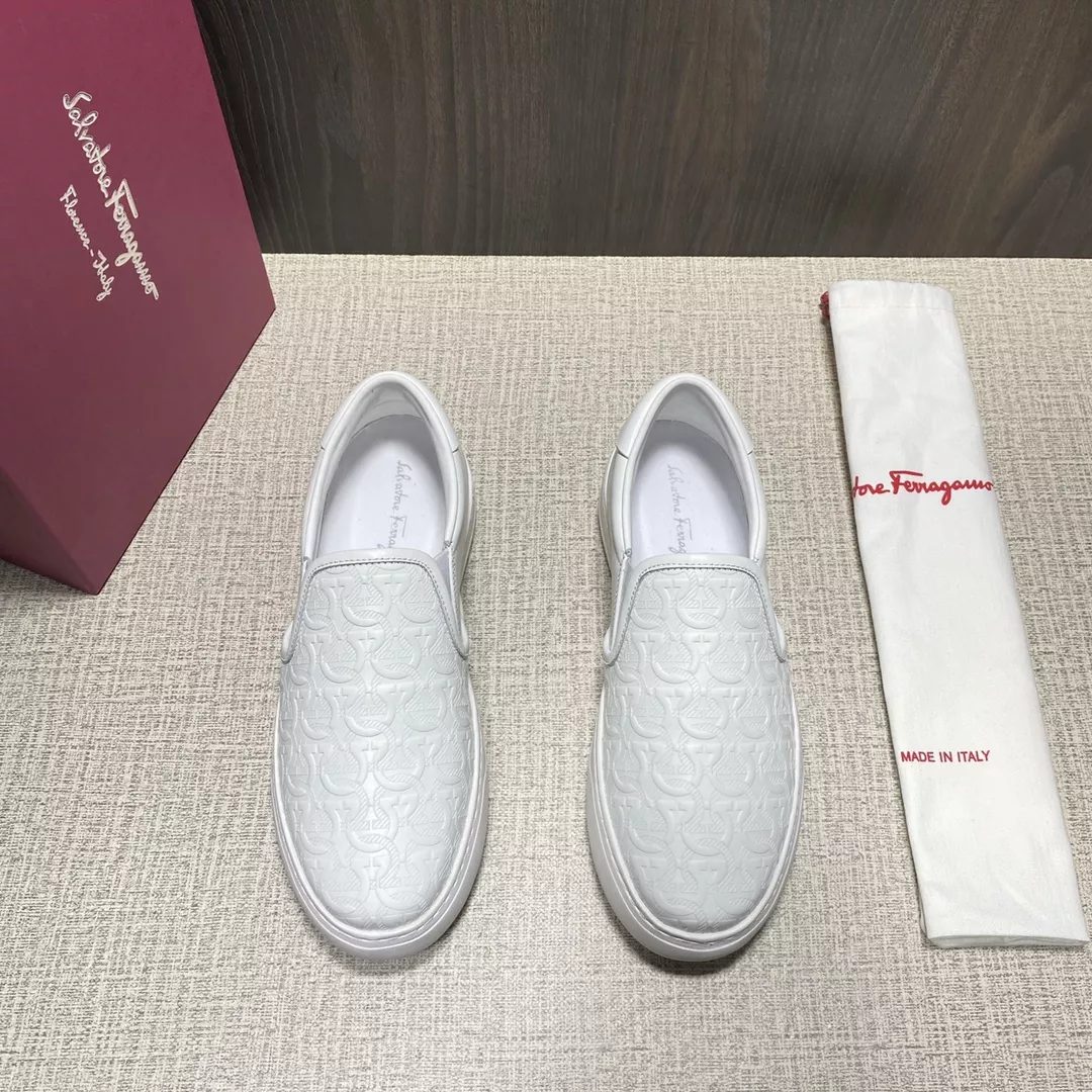 Elegant 2034 Salvatore Ferragamo Casual Shoes For Men