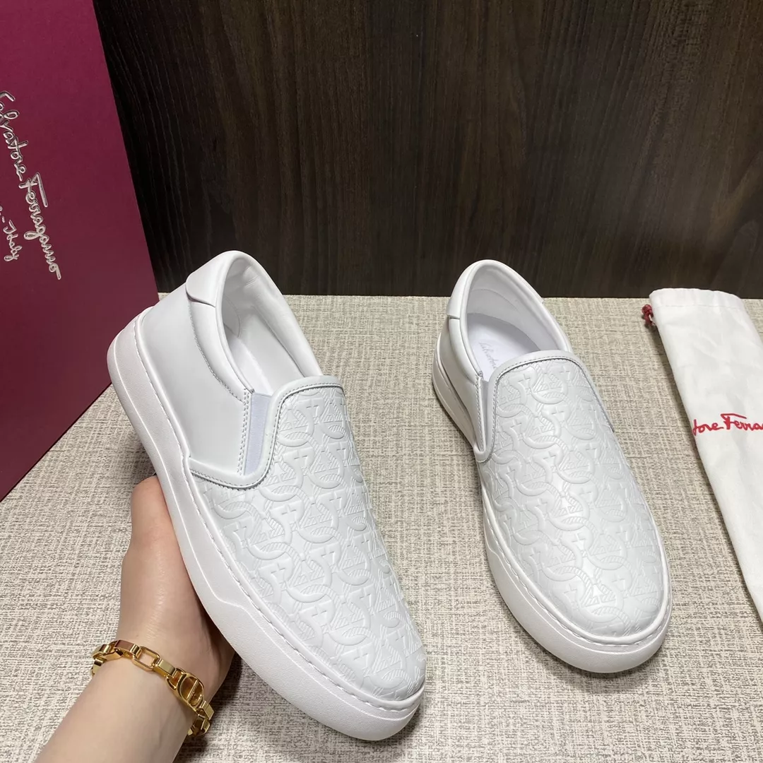 Elegant 2034 Salvatore Ferragamo Casual Shoes For Men