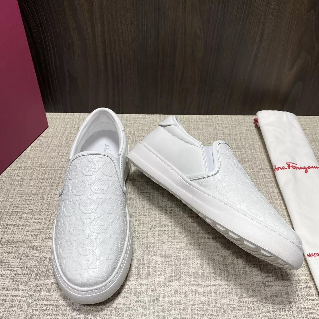 Elegant 2034 Salvatore Ferragamo Casual Shoes For Men