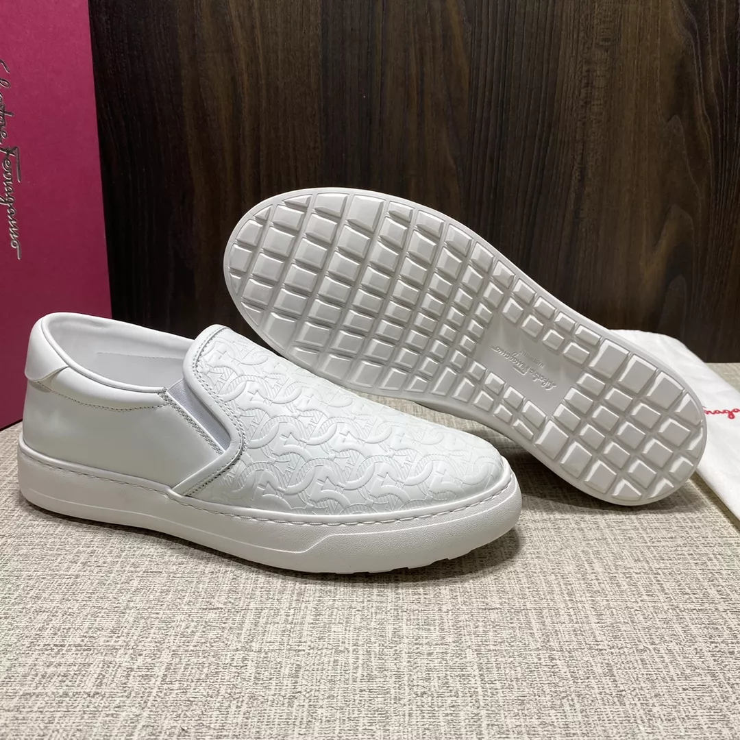 Elegant 2034 Salvatore Ferragamo Casual Shoes For Men