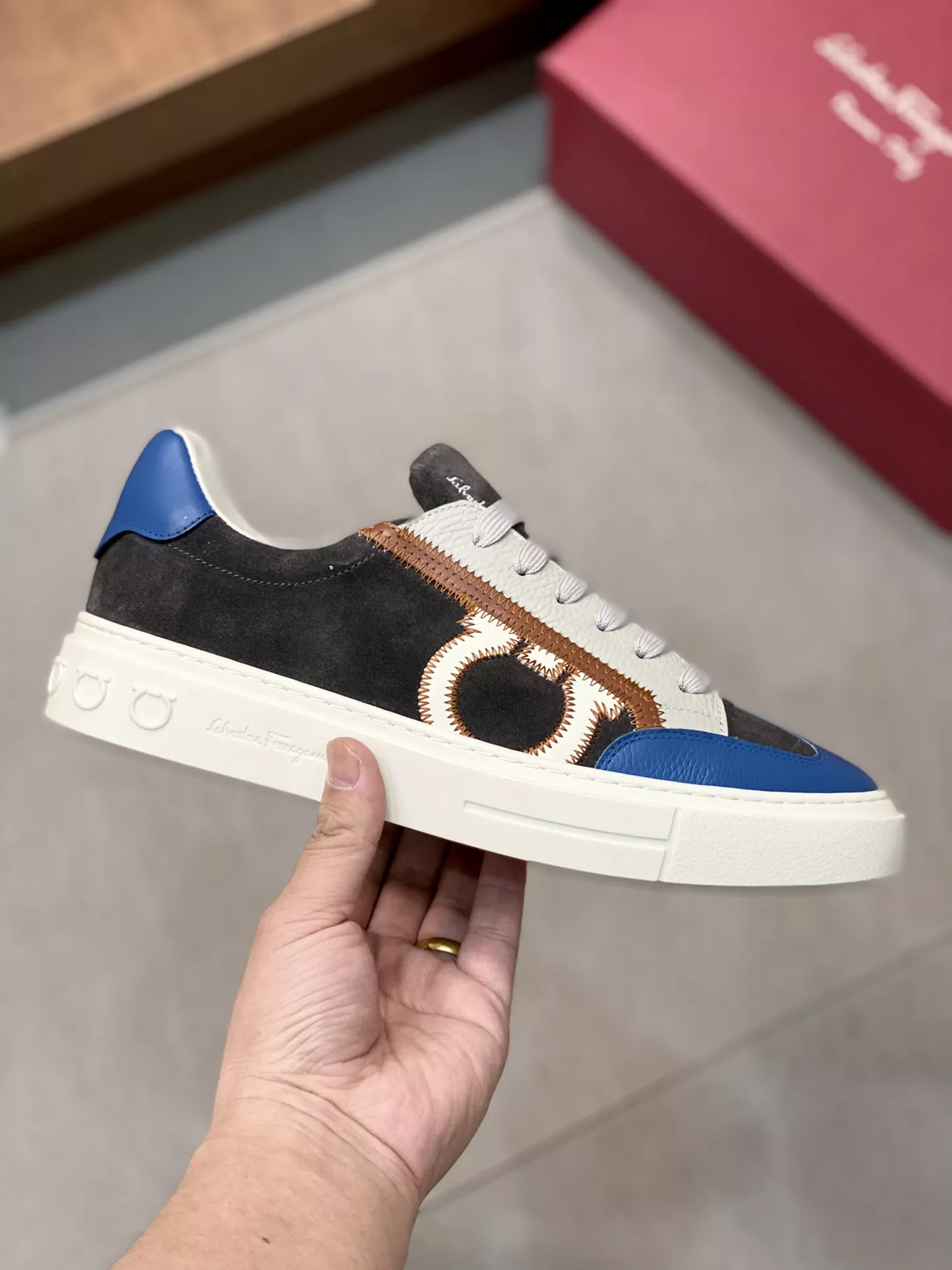 Elegant 2046 Salvatore Ferragamo Casual Shoes For Men