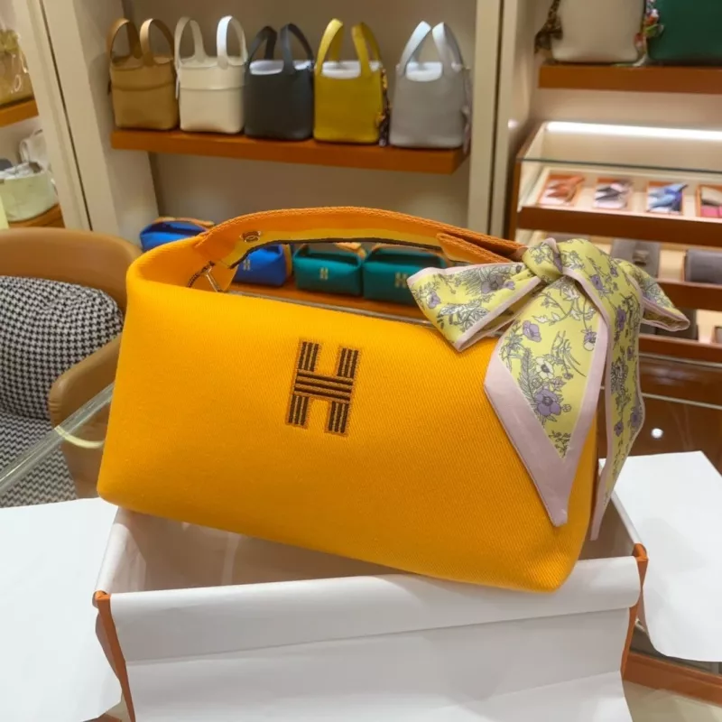 Elegant 217 Hermes AAA Quality Handbags For Women