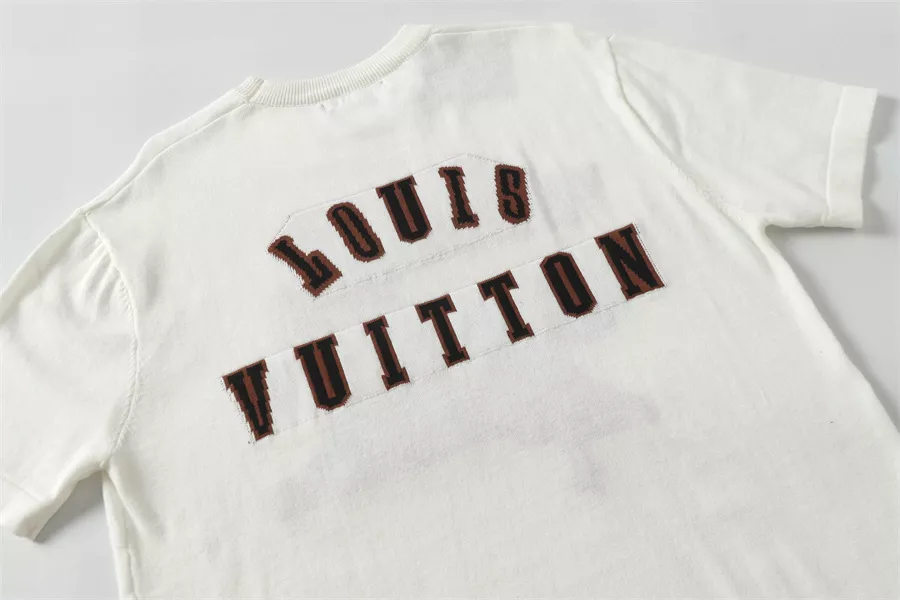 Elegant 2193 Louis Vuitton LV T-Shirts Short Sleeved For Unisex