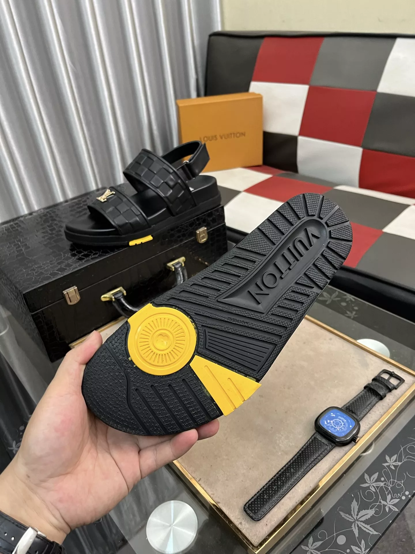 Elegant 2246 Louis Vuitton Sandal For Men