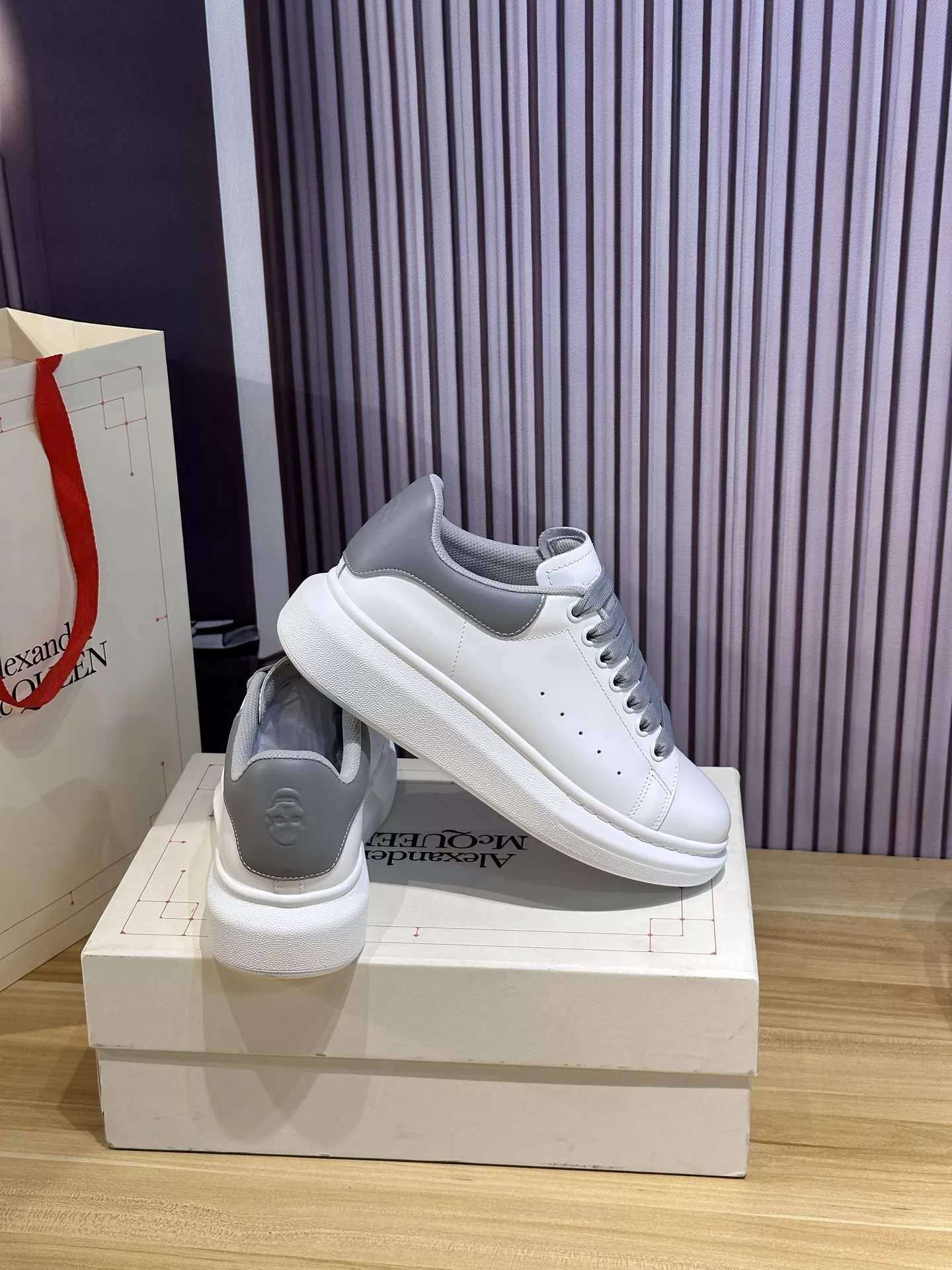 Elegant 2470 Alexander McQueen Casual Shoes For Women