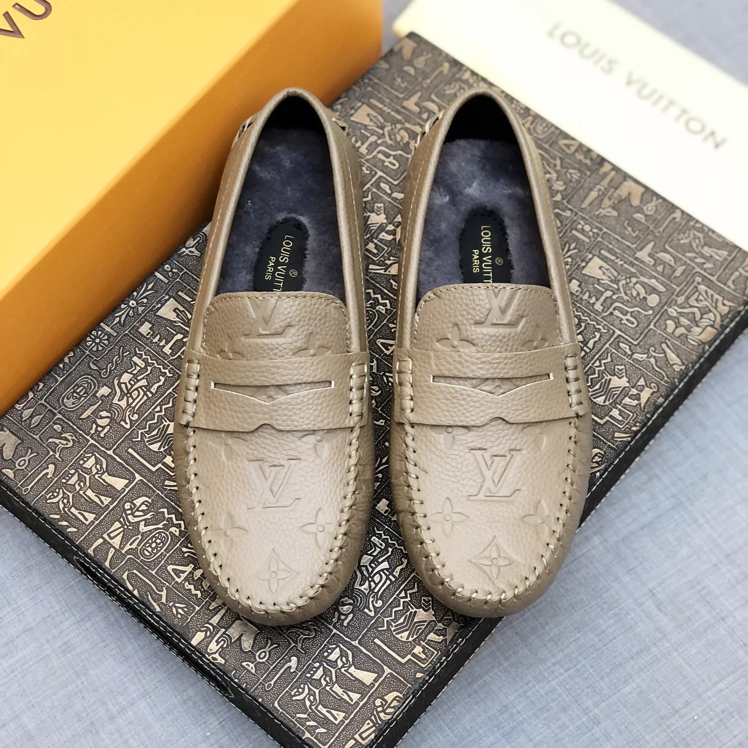 Elegant 2571 Louis Vuitton LV Oxfords Shoes For Men
