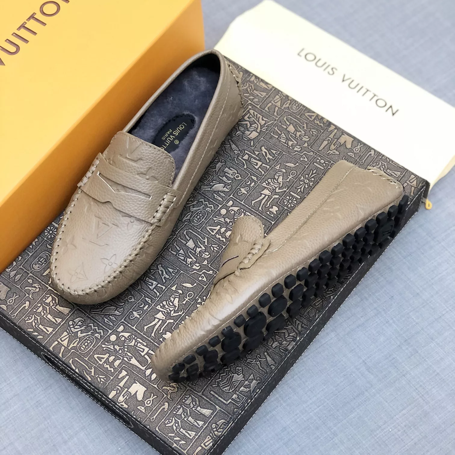 Elegant 2571 Louis Vuitton LV Oxfords Shoes For Men