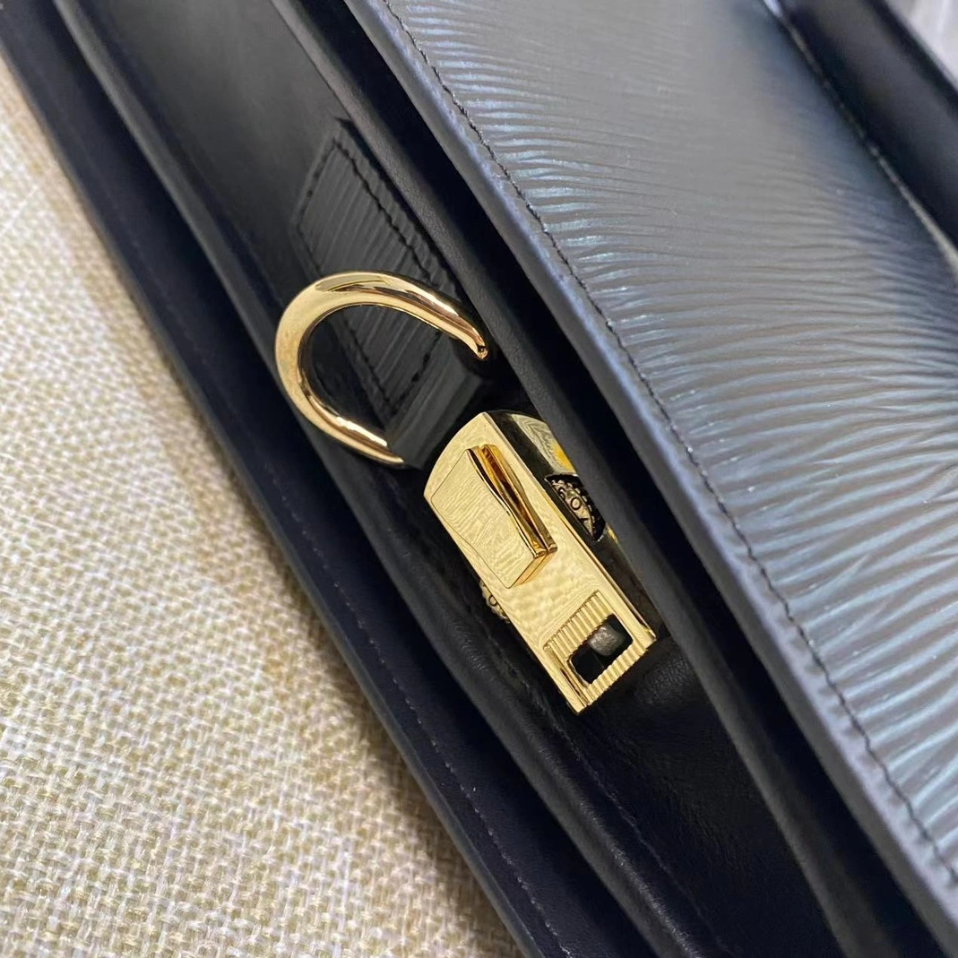 Elegant 285 Gucci AAA Man Handbags