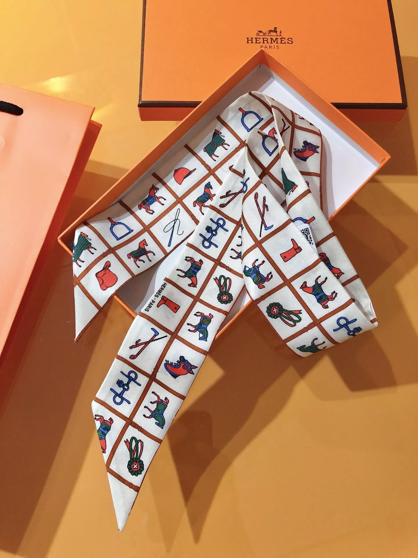 Elegant 2959 Hermes Silk Scarf