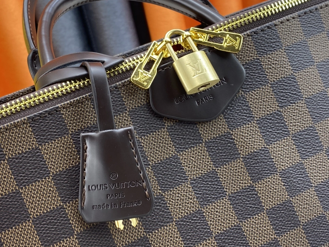 Elegant 3249 Louis Vuitton AAA Quality Handbags For Women