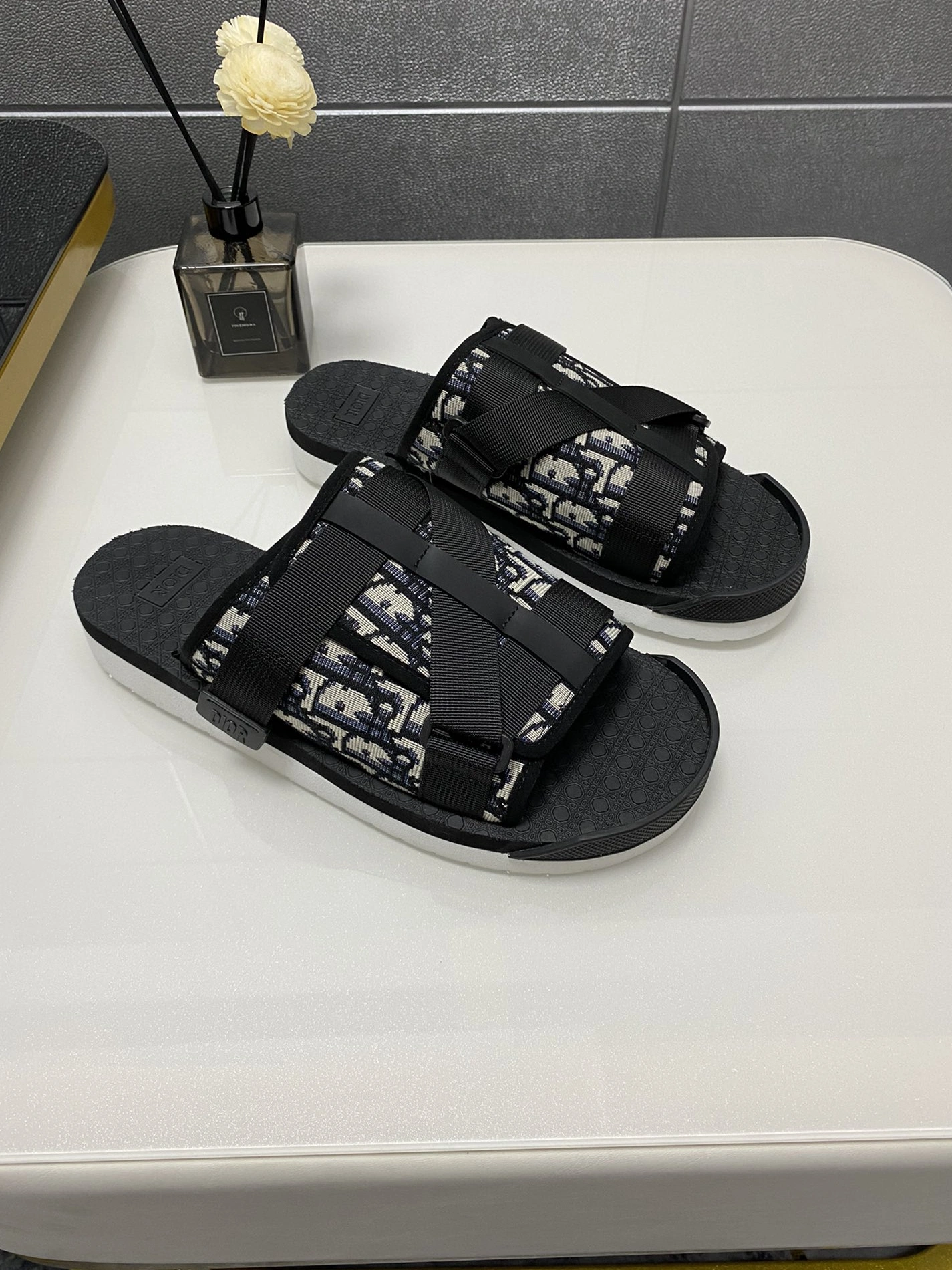 Elegant 3297 Christian Dior Slippers For Men