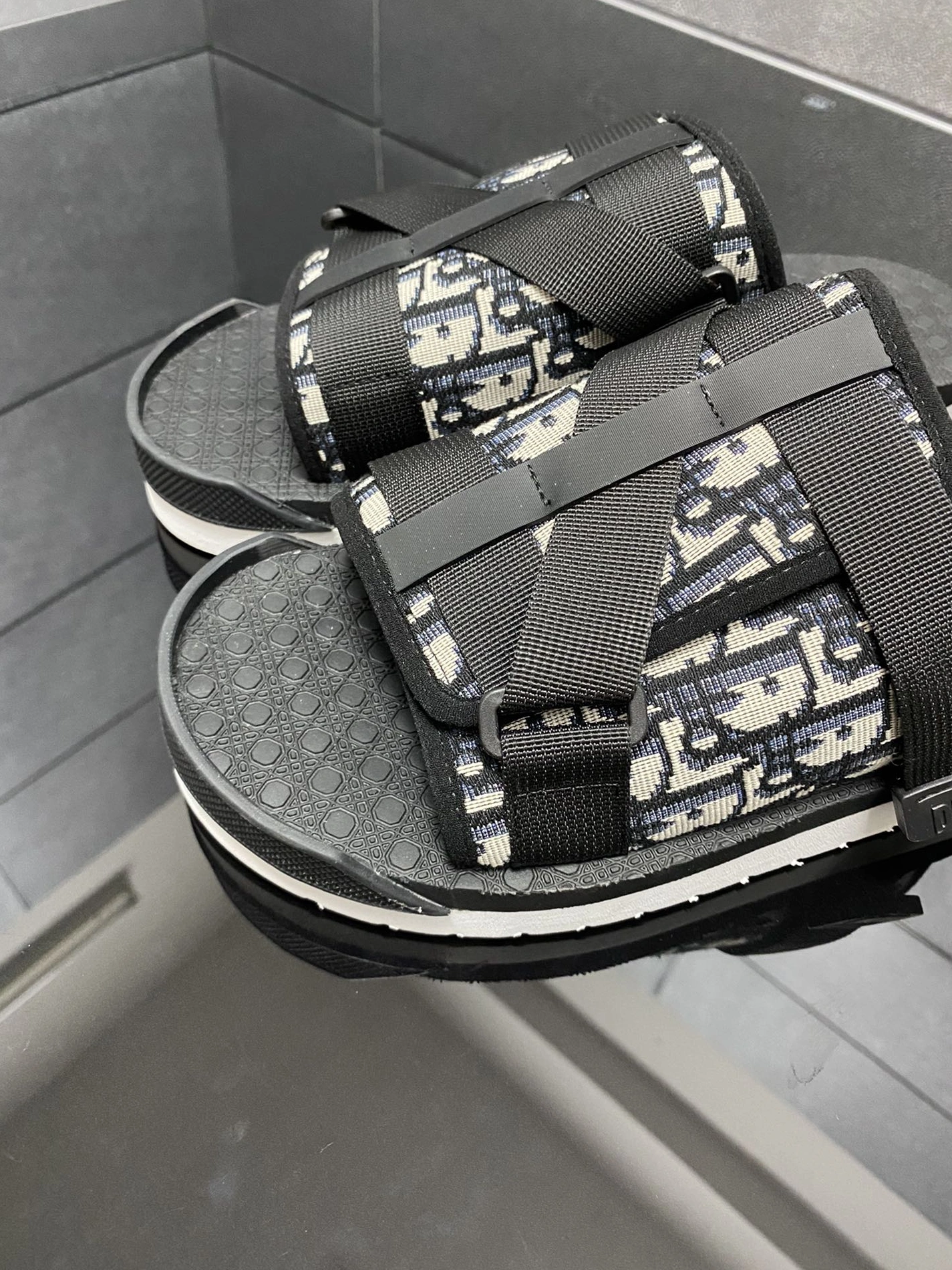 Elegant 3297 Christian Dior Slippers For Men