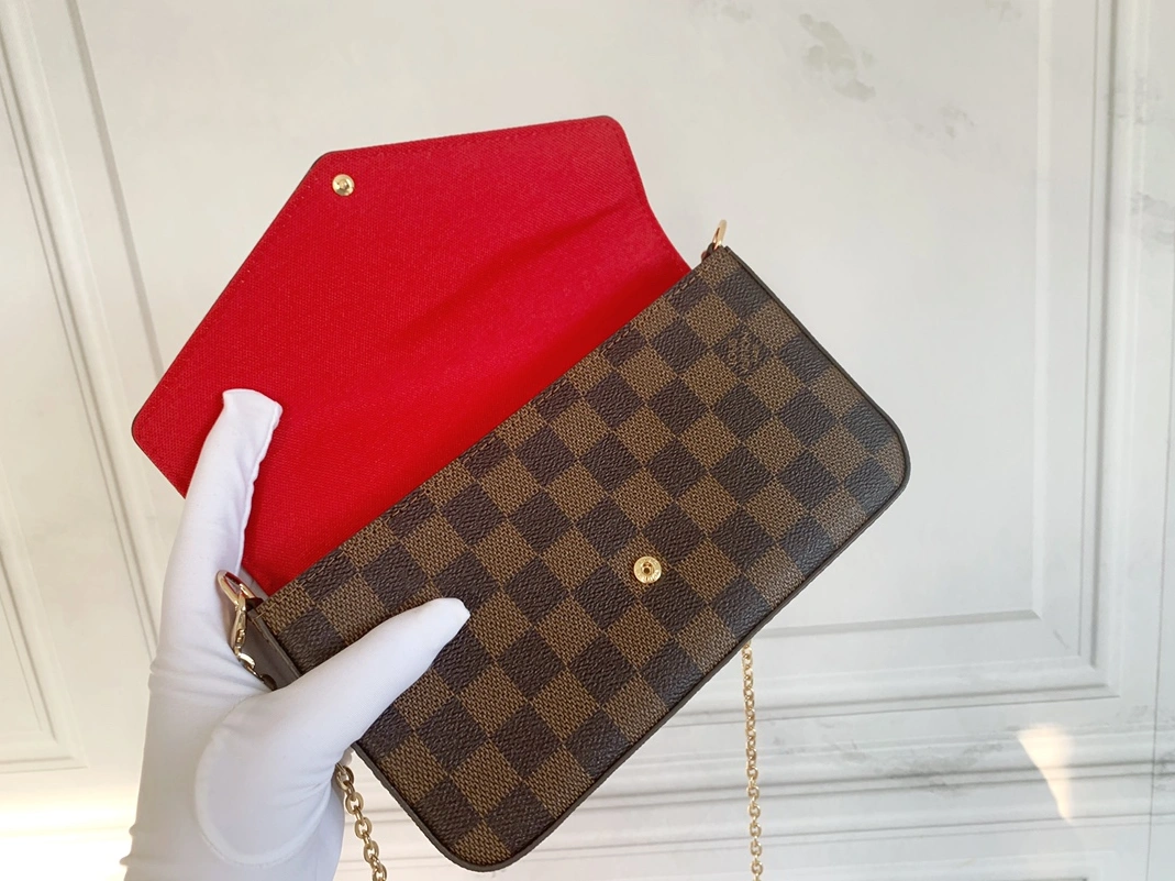 Elegant 332 Louis Vuitton LV Wallets For Women