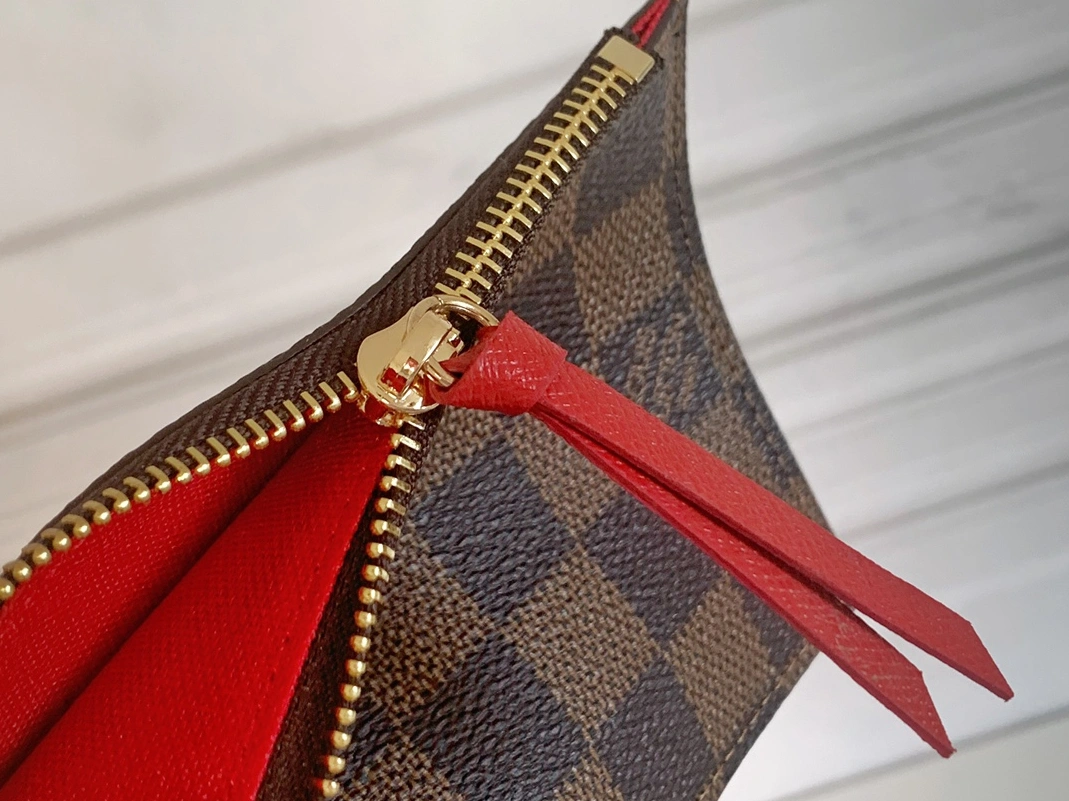 Elegant 332 Louis Vuitton LV Wallets For Women