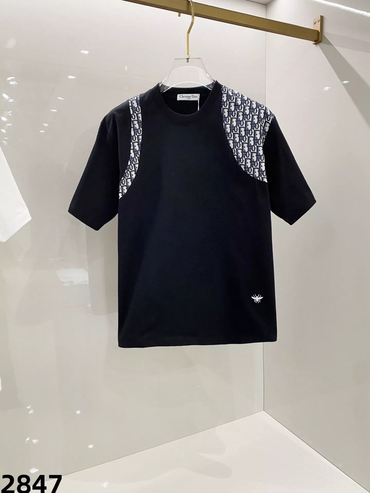 Elegant 334 Louis Vuitton LV T-Shirts Short Sleeved For Unisex