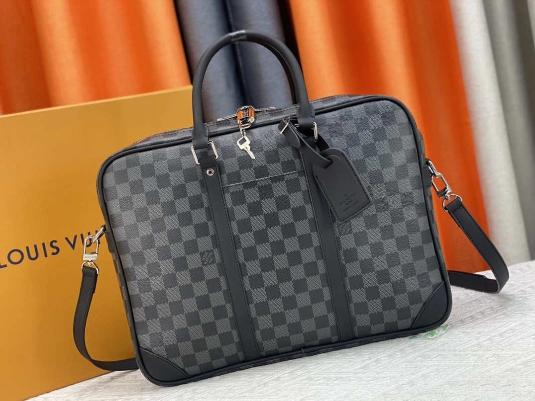 Elegant 3358 Louis Vuitton AAA Man Handbags