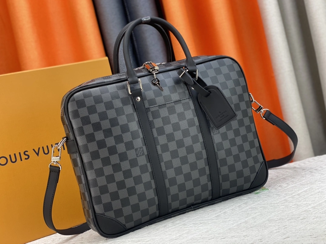 Elegant 3358 Louis Vuitton AAA Man Handbags