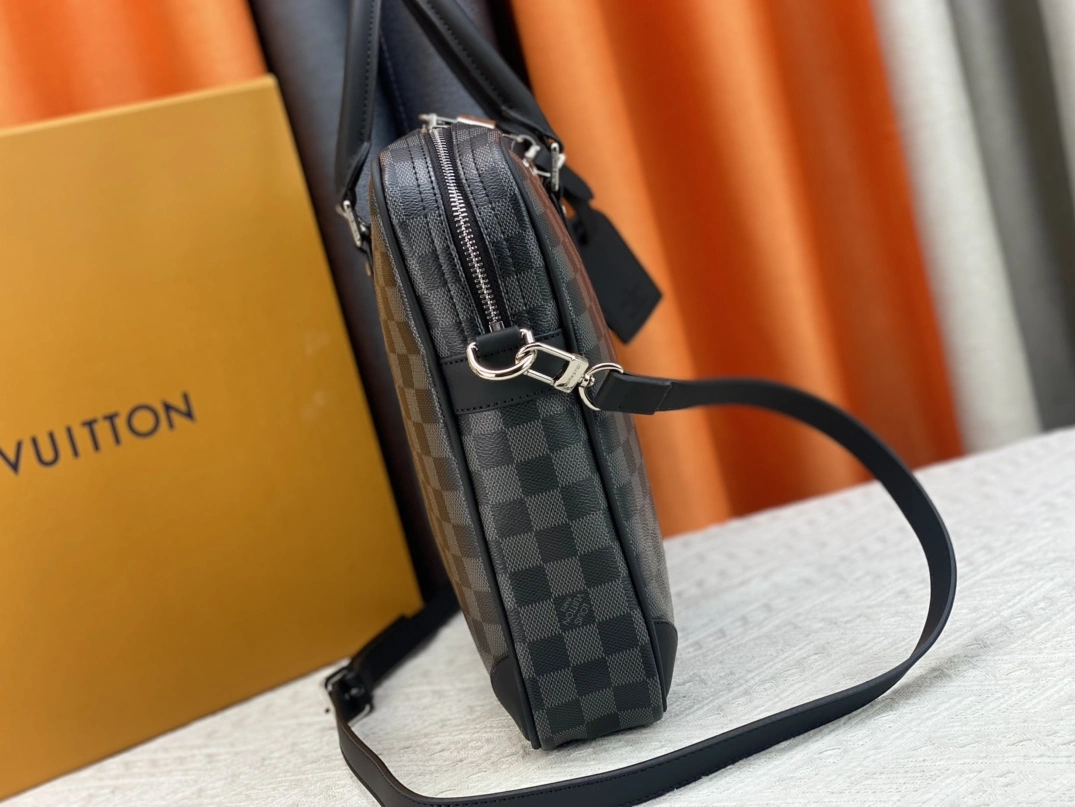 Elegant 3358 Louis Vuitton AAA Man Handbags