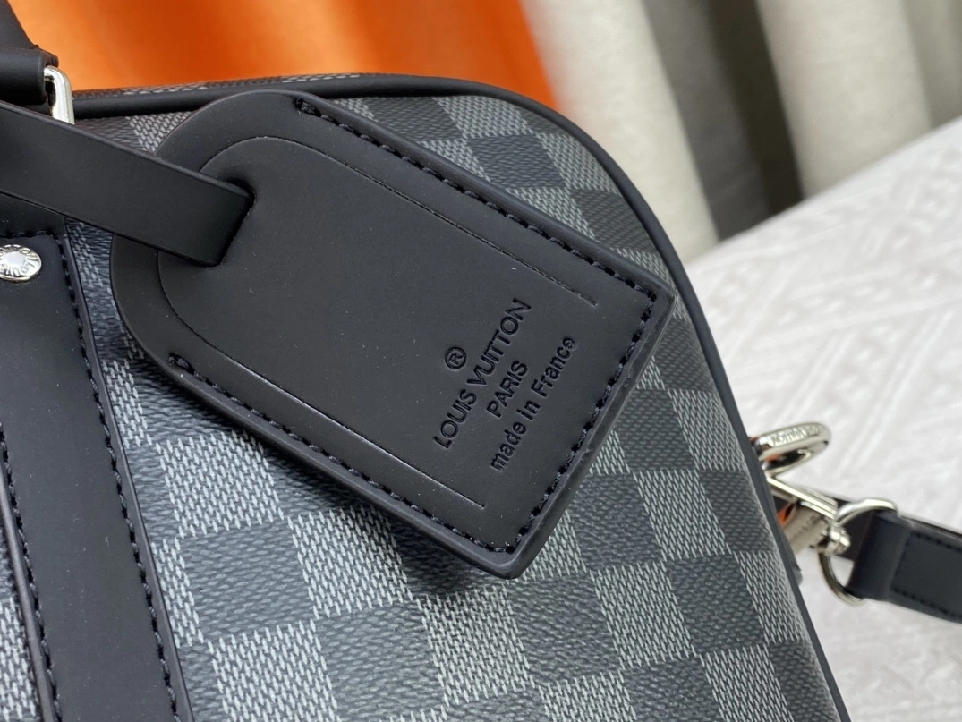 Elegant 3358 Louis Vuitton AAA Man Handbags