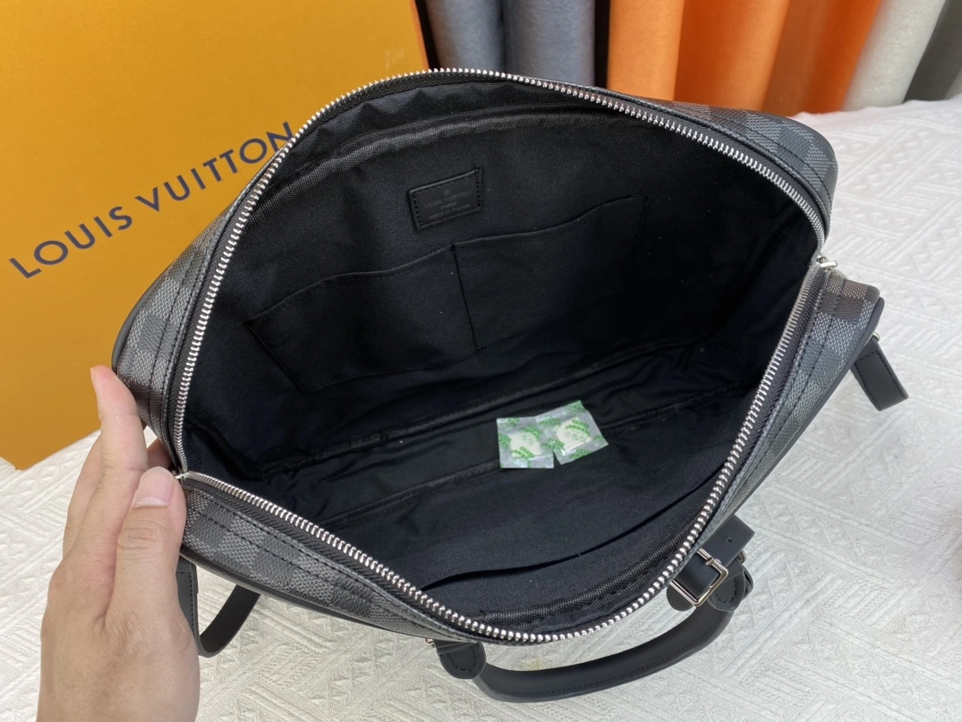 Elegant 3358 Louis Vuitton AAA Man Handbags