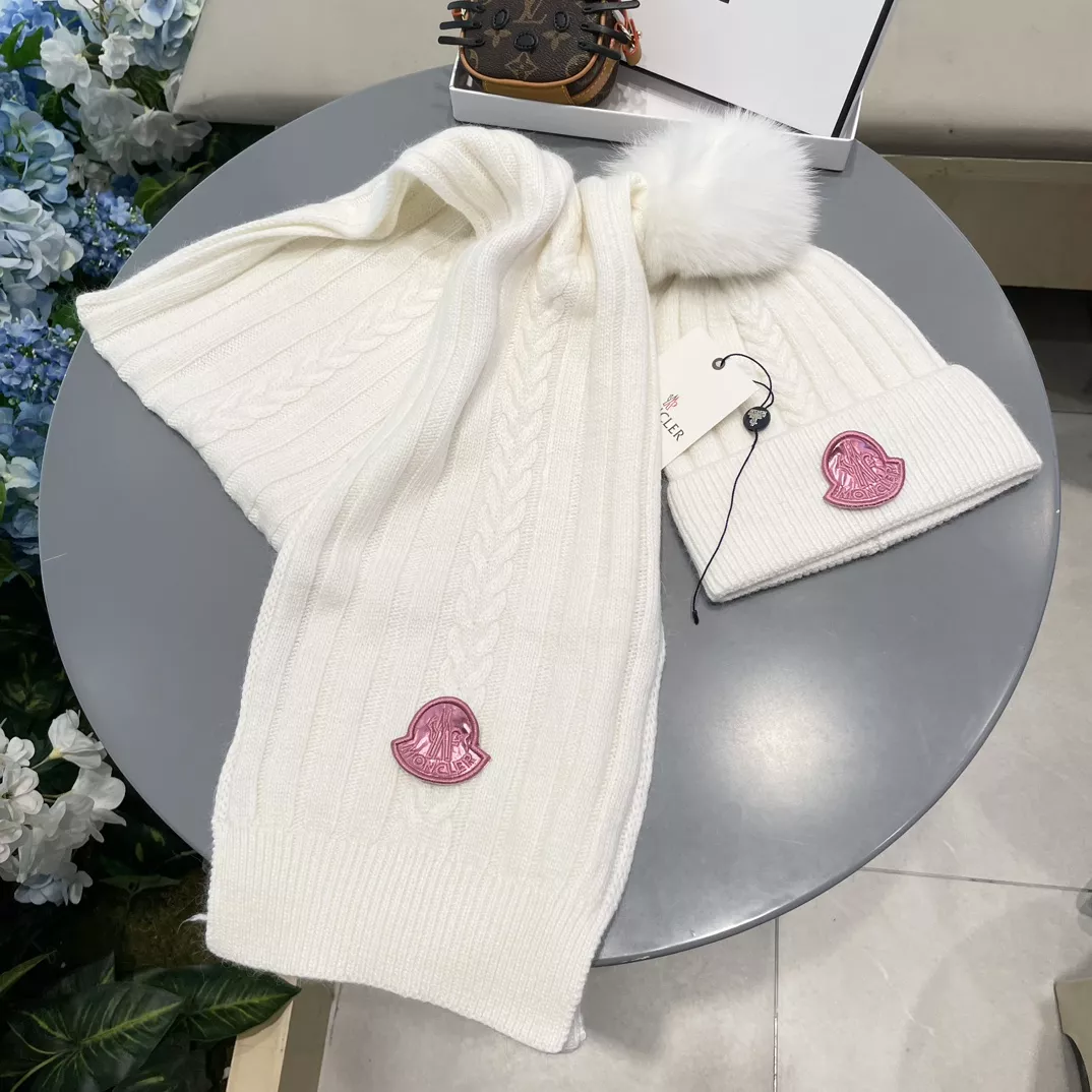 Elegant 3455 Moncler Hat and Scarf Set