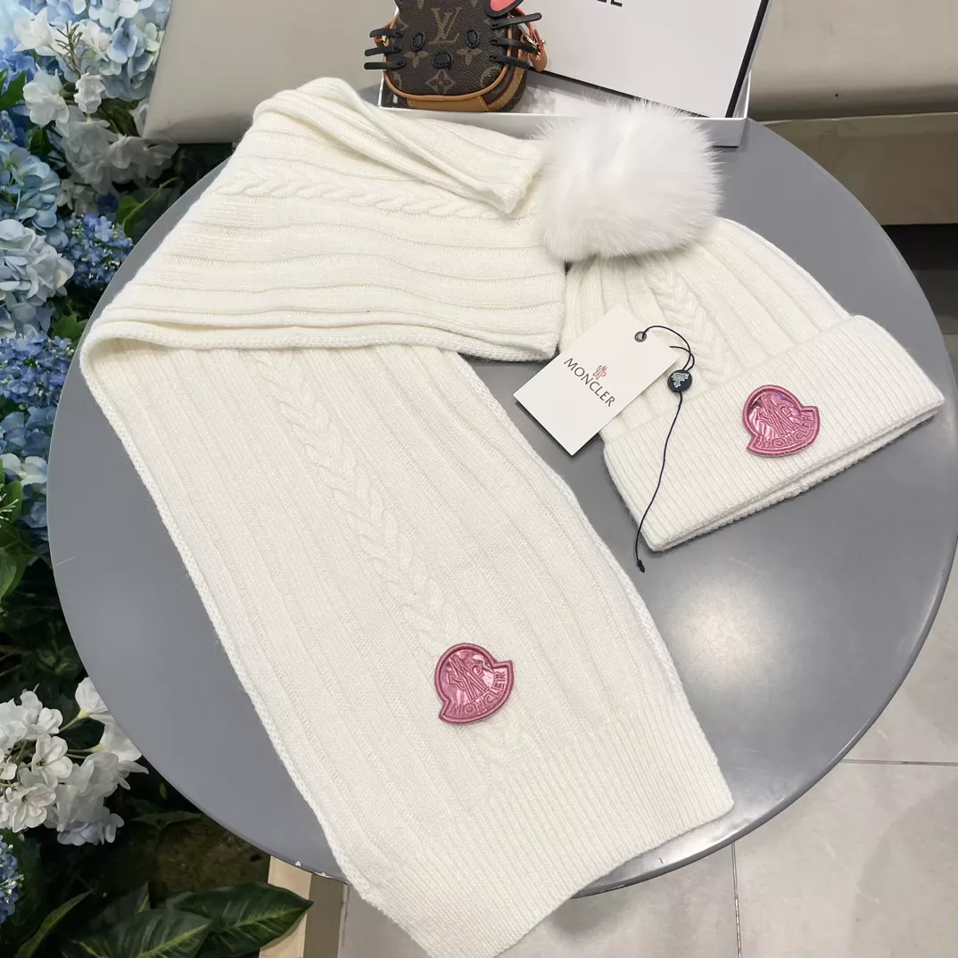Elegant 3455 Moncler Hat and Scarf Set