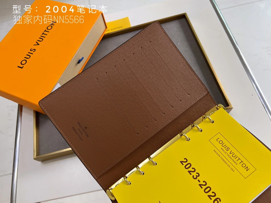 Elegant 3693 Louis Vuitton LV Card Case