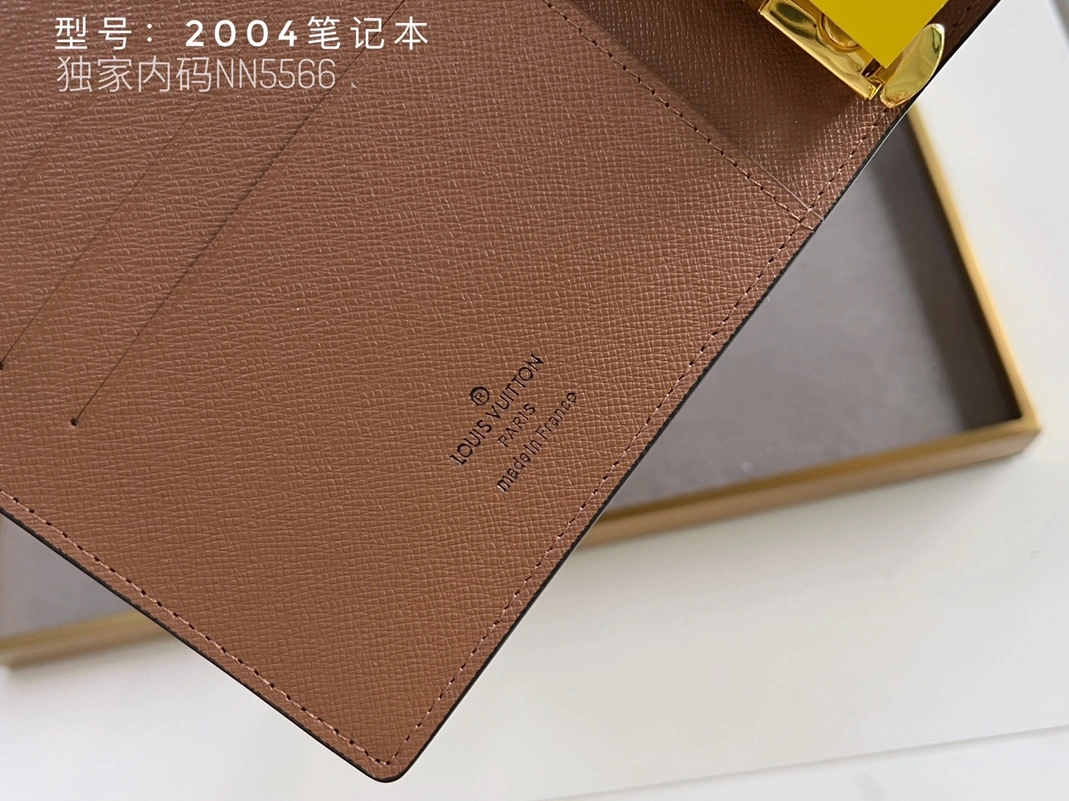 Elegant 3693 Louis Vuitton LV Card Case