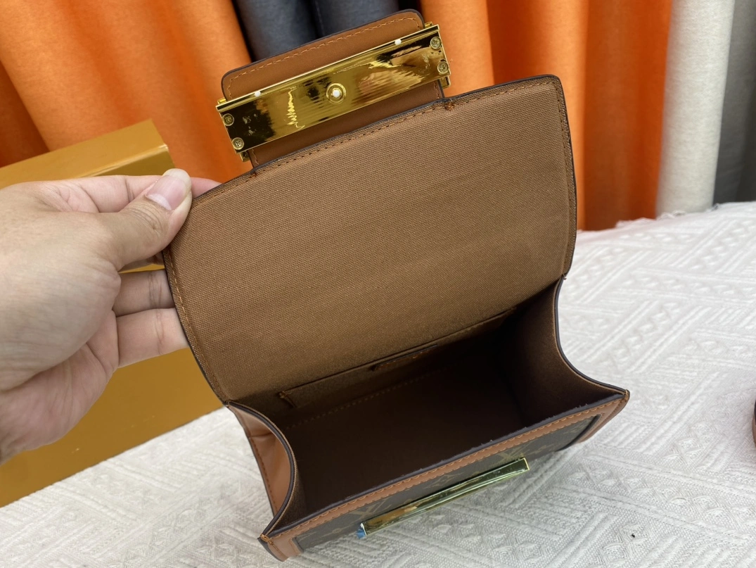 Elegant 3924 Louis Vuitton AAA Quality Handbags For Women