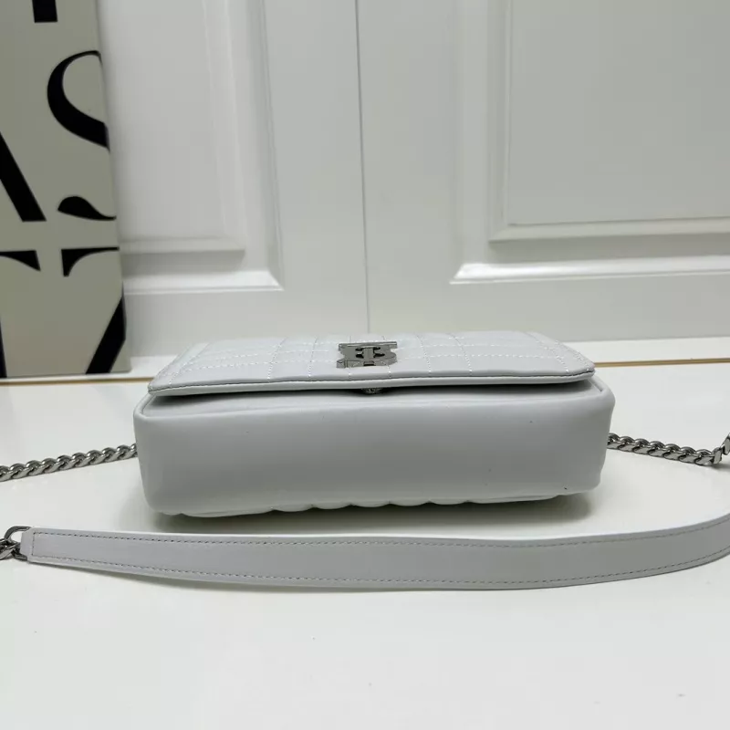 Elegant 3959 Burberry AAA Quality Messenger Bags For Women