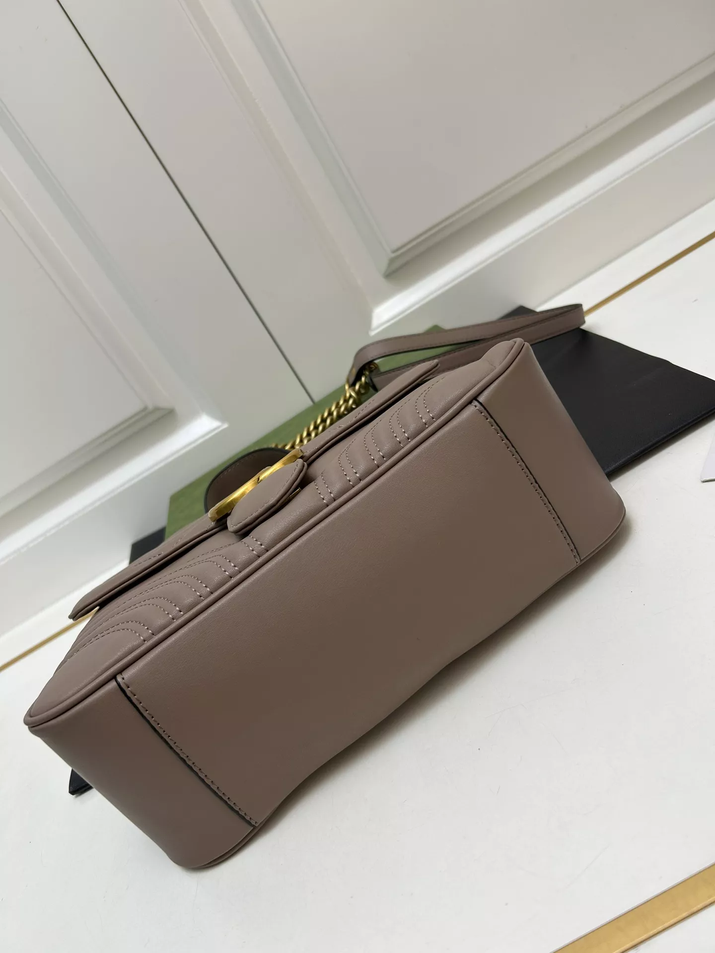 Elegant 397 Gucci AAA Quality Messenger Bags For Women