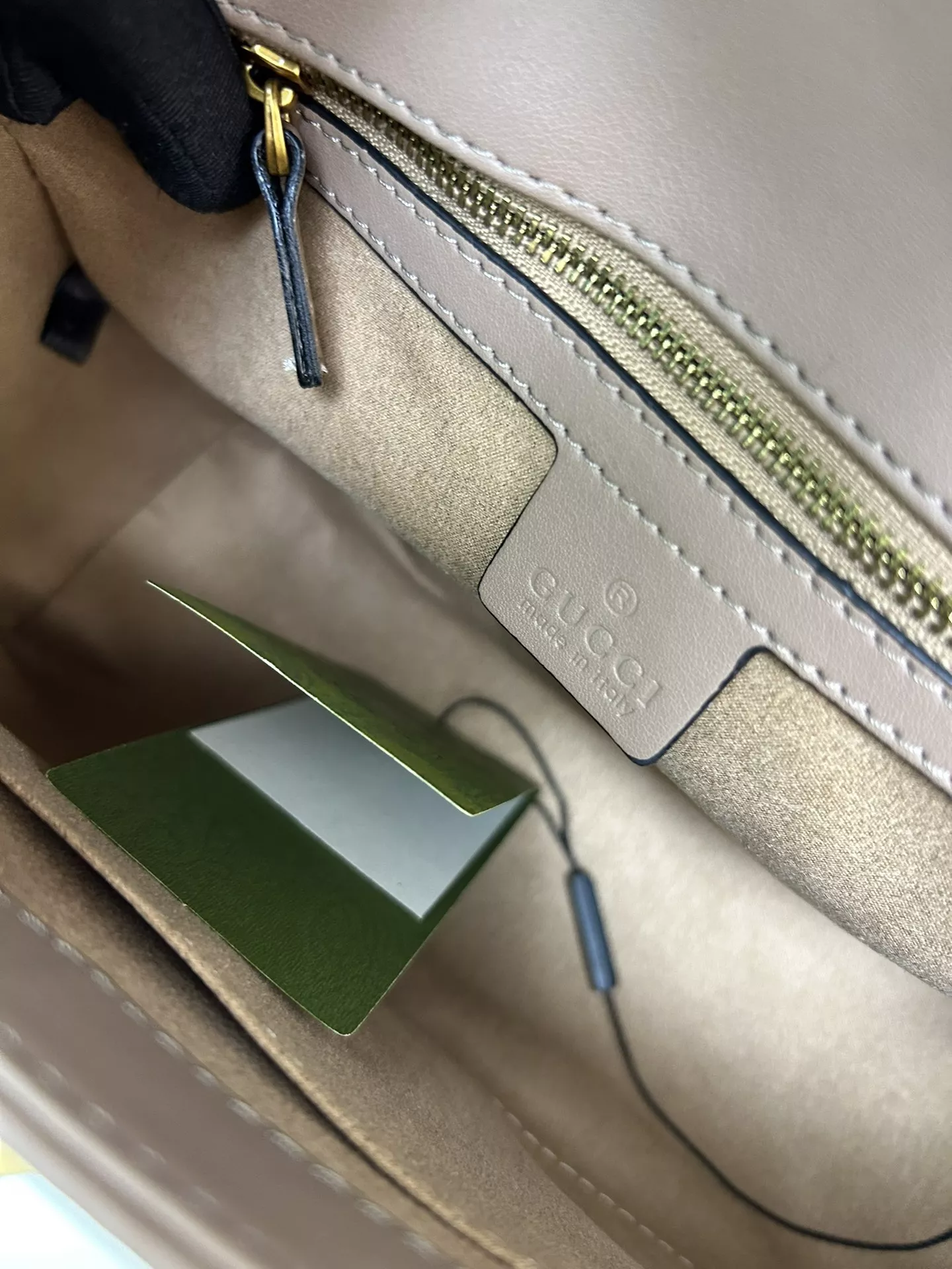 Elegant 397 Gucci AAA Quality Messenger Bags For Women